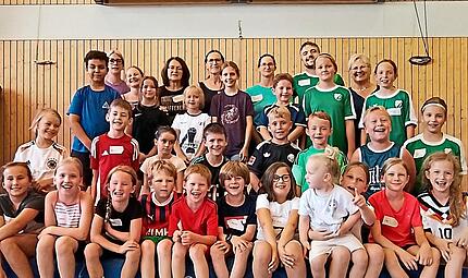 Ferienprogramm der DJK-NüdlingenAnita Hofmann Ferienprogramm der DJK-NüdlingenAnita Hofmann
