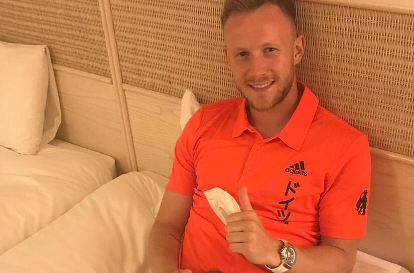 Cedric Teuchert sitzt in seinem Hotelzimmer in Osaka. Für ein Telefonat mit unserer Zeitung hat der Coburger seine FFP2-Maske abgenommen. Allgemein sind die Corona-Vorschriften derzeit in Japan aber äußerst streng.
