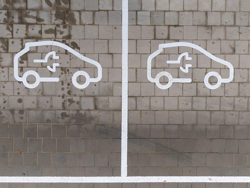 Schnellladepark für Elektromobile Schnellladepark für Elektromobile