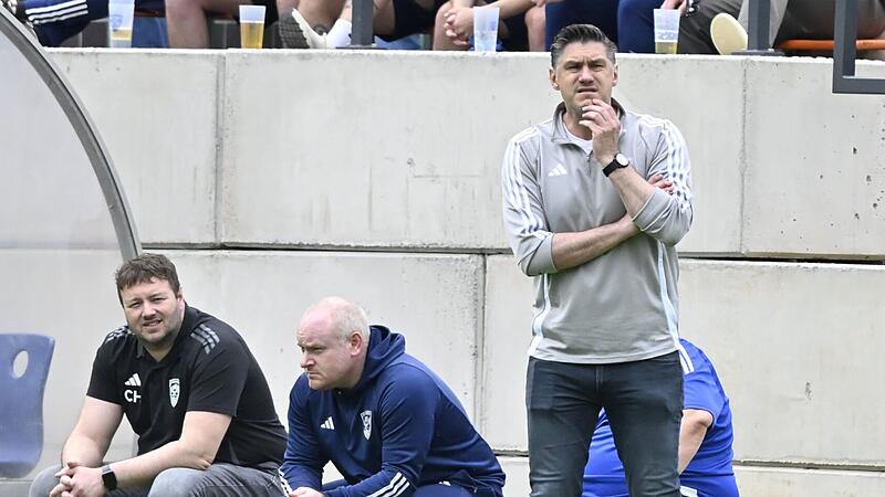 Achim Engel gr&uuml;belt: Sein TSV M&ouml;nchr&ouml;den war gegen die DJK Bamberg nicht so schlecht, wie es das Ergebnis von 1:4 vermuten l&auml;sst.