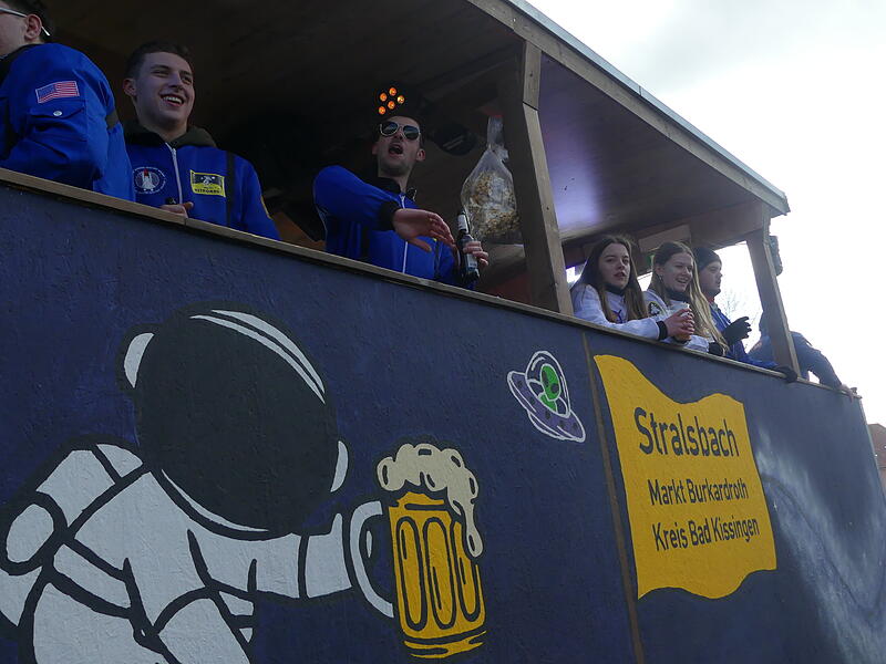 Faschingsumzug 2026Die sch&ouml;nsten Bilder des Faschingsumzug Ebenhausen 2026
