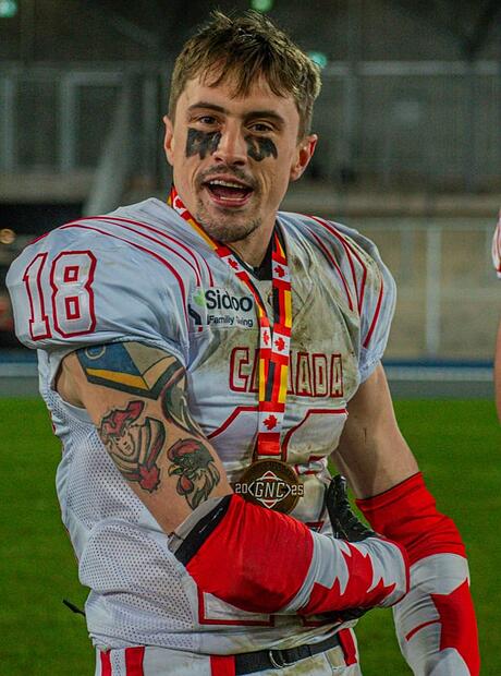 Weil die kanadische Auswahl w&auml;hrend eines Aufenthalts in Europa kurzfristig Ersatz sucht,  nominiert der Trainer einen Hemhofener nach.