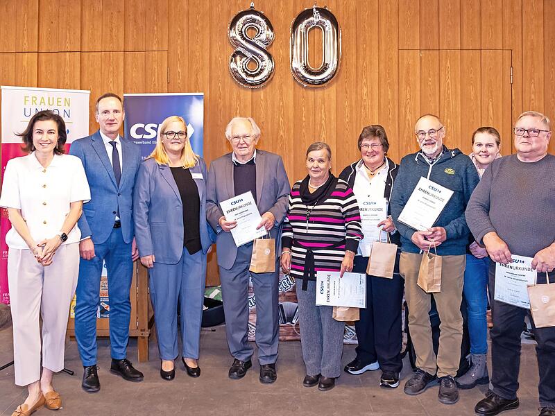Für 40 und mehr Jahre Mitgliedschaft wurden geehrt: Ingo Hafenecker (vierter von links), Ursula Batzner, Gabriele Rögner, Herbert Stäber und Wolfgang Kaspar. Mit im Bild (zweite von rechts) Anne Borst, Vorsitzende der Frauenunion.