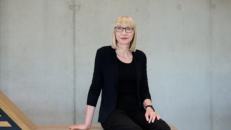 Prof. Dr. Sabine Pfeiffer FAU Erlangen-Nürnberg Prof. Dr. Sabine Pfeiffer FAU Erlangen-Nürnberg