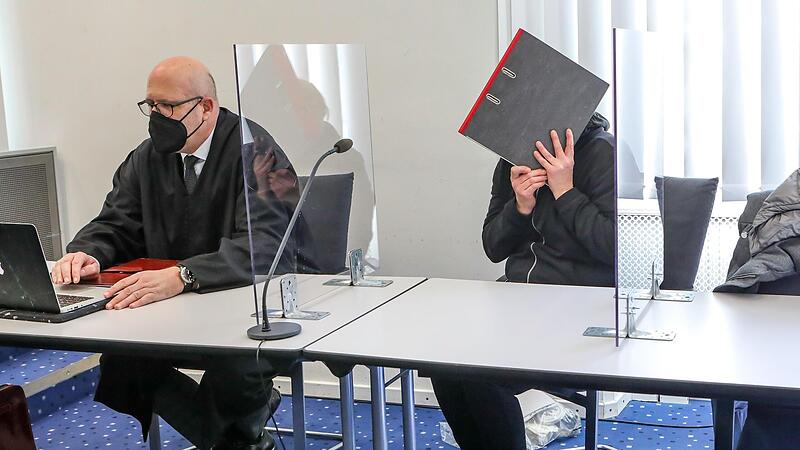 Die Angeklagte zeigte keine Reaktion, w&auml;hrend die Zeugen die Tat schilderten.Forchheim & Fr&auml;nkische Schweiz