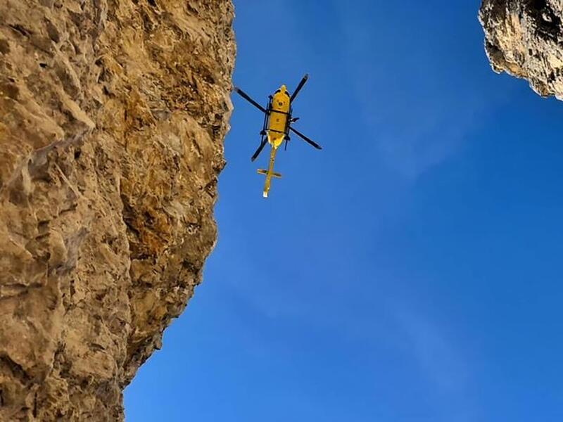 Ein Hubschrauber der Bergwacht. Ein Hubschrauber der Bergwacht.