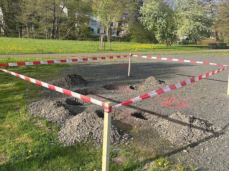 Der Bad Brückenauer Obst- und Gartenbauverein baut einen Rastplatz am Backhaus. Der Bad Brückenauer Obst- und Gartenbauverein baut einen Rastplatz am Backhaus.