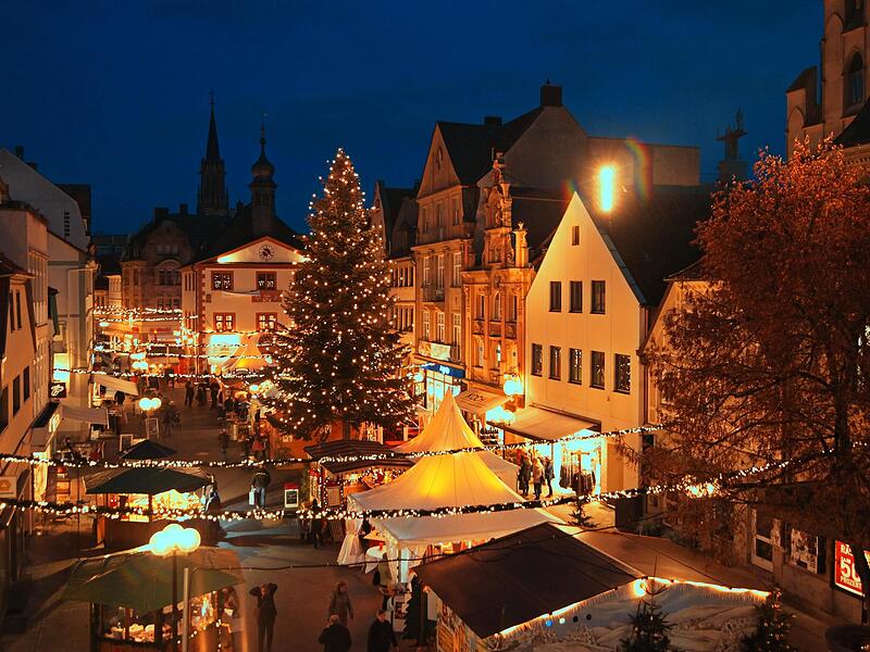 Die Bad Kissinger Innenstadt in Weihnachts- stimmung.
