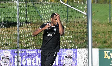 Boris Nana Tonzi ist einer der absoluten Leistungsträger beim SC Sylvia Ebersdorf. Auch der Abwehrspieler muss gegen Ebern vorangehen. Boris Nana Tonzi ist einer der absoluten Leistungsträger beim SC Sylvia Ebersdorf. Auch der Abwehrspieler muss gegen Ebern vorangehen.