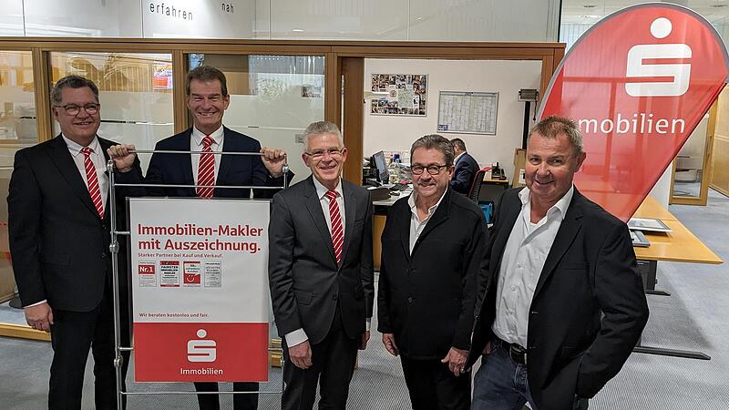 Das Team vom Maklerbüro Matthes & Schießer Immobilien GmbH wird von der ...