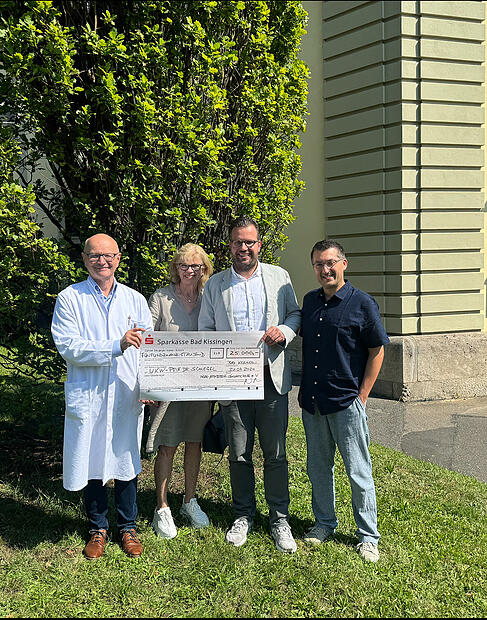 von links: Prof. Dr. med Paul-Gerhardt Schlegel, Harriet Armbrecht, Nicolas Sauer und Dr. med. Ignazio Caruana