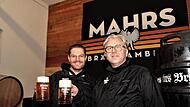 Johann Michel  (links) und Anton Antunovic  führen die Mahrs-Bräu.