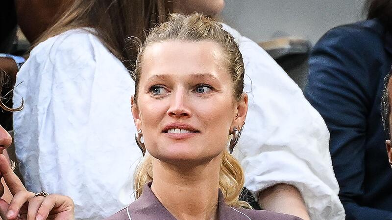 Model Toni Garrn Model Toni Garrn