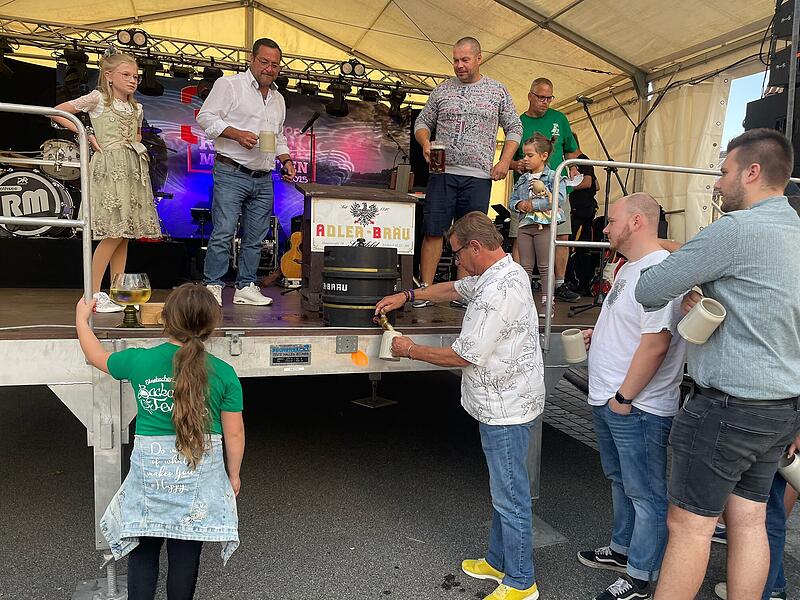 Backofenfest Steinbach Eröffnung mit Traubenmädla
