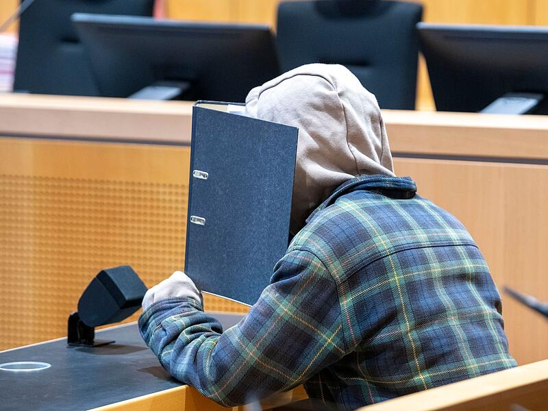 Prozess wegen mutma&szlig;licher Rachetat an dreifacher Mutter