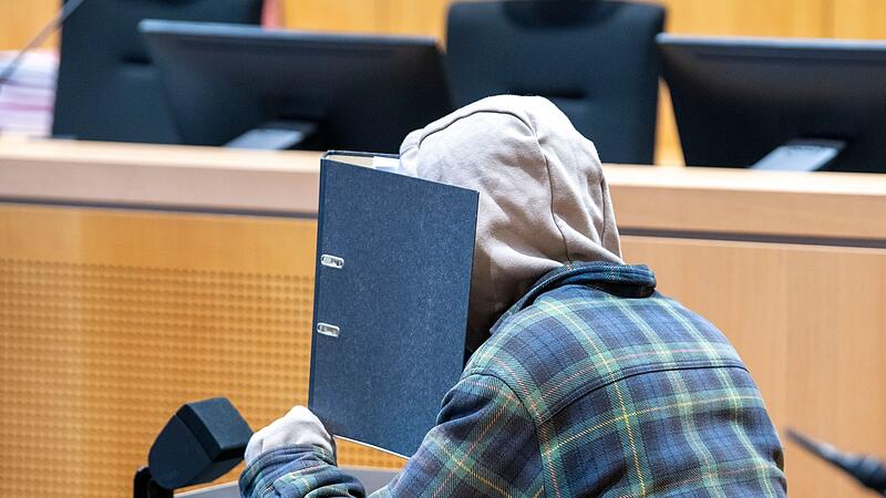 Prozess wegen mutma&szlig;licher Rachetat an dreifacher Mutter