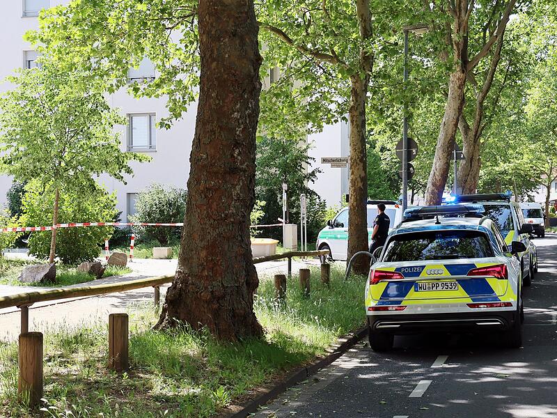 Streit unter Nachbarn eskaliert - Polizeieinsatz Streit unter Nachbarn eskaliert - Polizeieinsatz