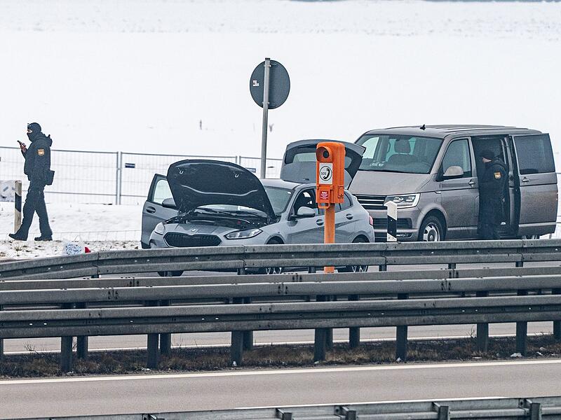 Verdacht auf Sprengstoff - A3 gesperrt Verdacht auf Sprengstoff - A3 gesperrt