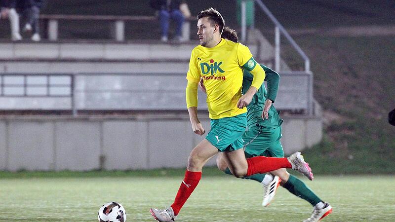 Simon Allgaier erzielte am vergangenen Wochenende in der letzten Minute den 2:1-Siegtreffer f&uuml;r die DJK Bamberg, die damit weiter im Rennen um den zweiten Platz ist.