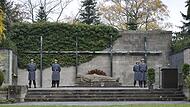 Die Ehrenwache der Reservistenkameradschaft am Ehrengrab hat zum Volkstrauertag auf dem Bamberger Friedhof gehört.
