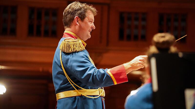 Matthias Zull, Leiter der Bad Kissinger Musikschule und des Jugendmusikkorps, findet den Symphonic Mob grandios.
