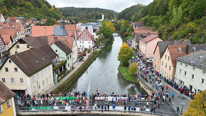 Der Innenstadtbereich Waischenfelds ist als Teil der Strecke am Renntag von 11 bis 16 Uhr für den Verkehr gesperrt.Forchheim & Fränkische Schweiz Der Innenstadtbereich Waischenfelds ist als Teil der Strecke am Renntag von 11 bis 16 Uhr für den Verkehr gesperrt.Forchheim & Fränkische Schweiz