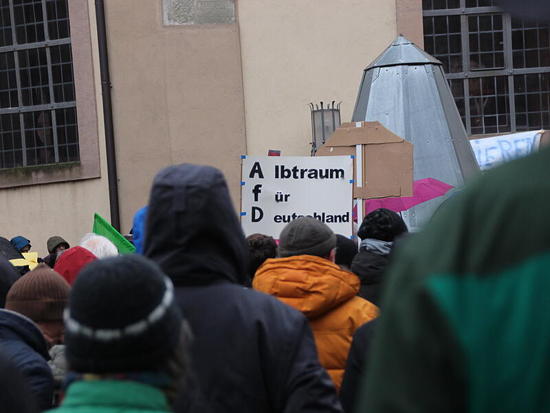 Demokratie Demo "Nie wieder ist jetzt in Bad KissingenDemokratie Demo "Nie wieder ist Jetzt" in Bad Kissingen