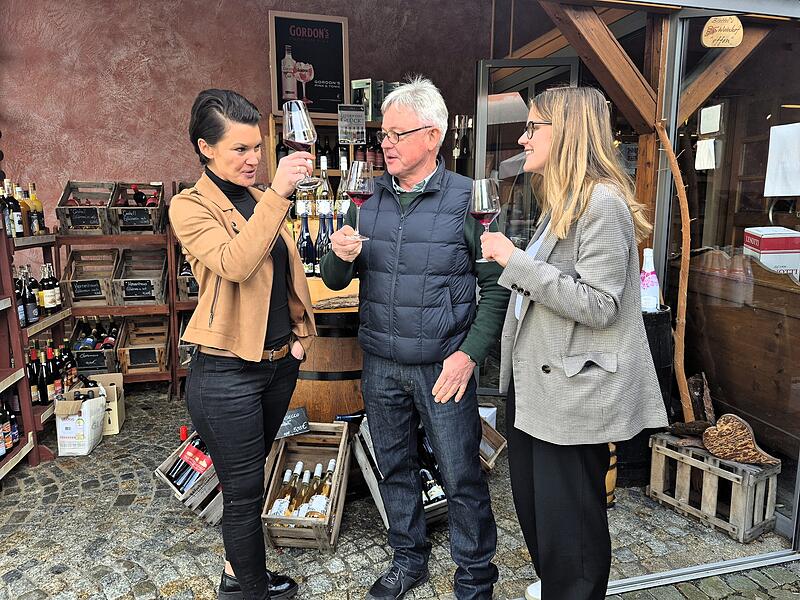 Rund 2000 Weine stehen im Weinhof Brettel zum Verkauf.