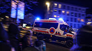 Immer beeindruckend: Die Retter mit Blaulicht.Blaulichtaktion Immer beeindruckend: Die Retter mit Blaulicht.