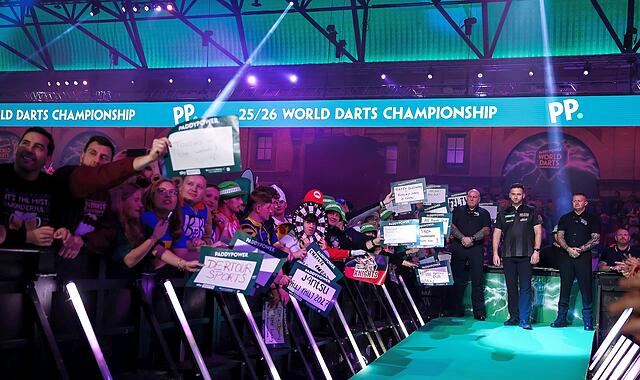 Nach Sieg von Arno Merk: Adrian Geiler tippt die deutschen WM-Teilnehmer Die Darts-WM startete mit einem deutschen Sieger. Arno Merk wird nicht der einzige erfolgreiche Teilnehmer aus Deutschland sein, glaubt DAZN-Kommentator Adrian Geiler.