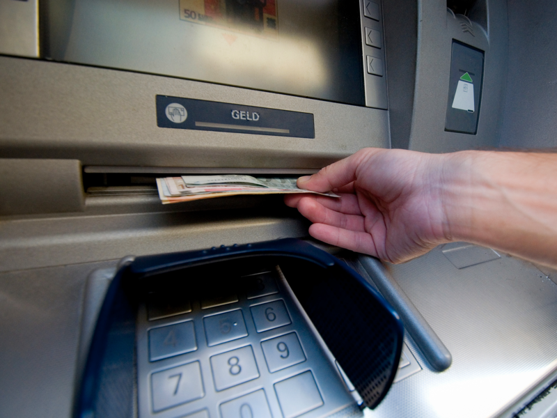 Bankautomat Geld abheben