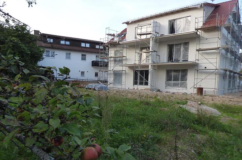Der Bau des Mehrfamilienhauses an der Martinswand in Gößweinstein sorgt weiterhin für Diskussionsstoff.Forchheim & Fränkische Schweiz Der Bau des Mehrfamilienhauses an der Martinswand in Gößweinstein sorgt weiterhin für Diskussionsstoff.Forchheim & Fränkische Schweiz