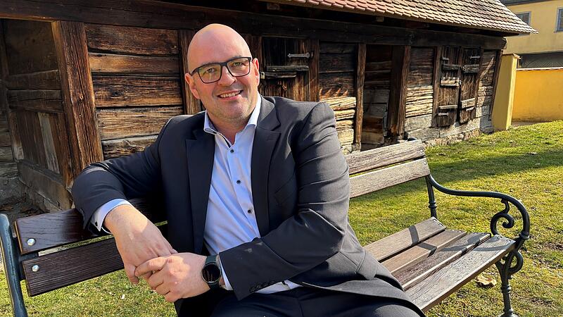 Tim Scheppe von den Freien Wählern will 2026 der neue Adelsdorfer Bürgermeister werden.