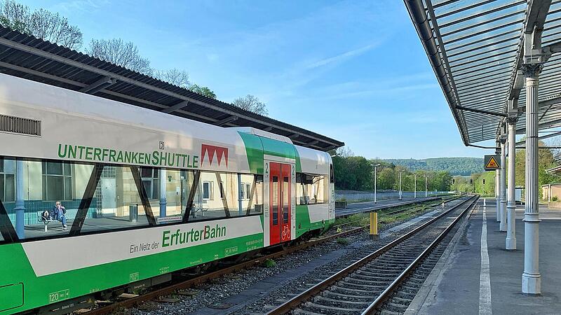 Weiter geht es mit der gr&uuml;n-wei&szlig;en Erfurter Bahn.