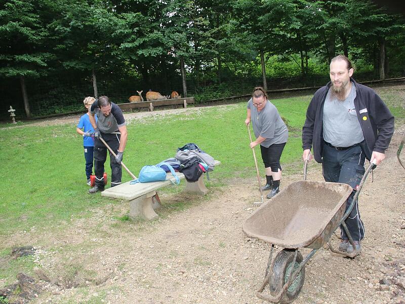 Einige Wege im Park waren unpassierbar geworden.