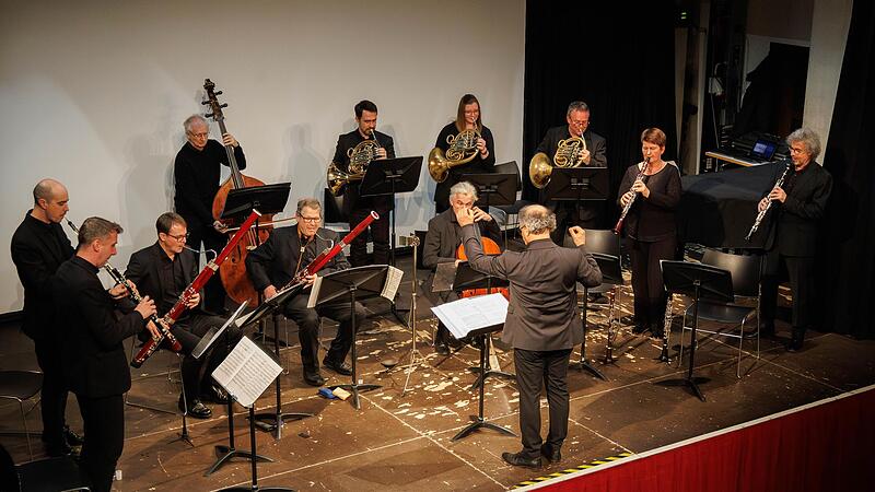 In der Fortuna-Kulturfabrik in Höchstadt spielt ein Ensemble die „Gran Partita“ von Mozart.
