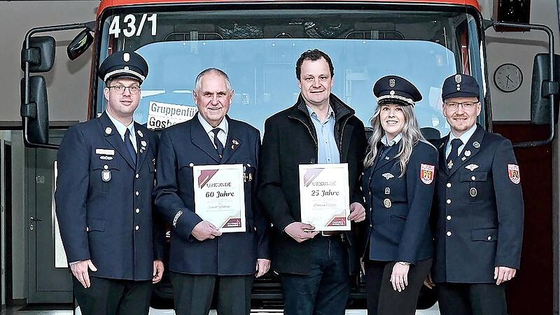 Ehrungen bei der FFW Gosberg: Andreas Greif, Robert Neubauer, Dominik Galster, Raphaela Friedl und Stefan Leuker. Ehrungen bei der FFW Gosberg: Andreas Greif, Robert Neubauer, Dominik Galster, Raphaela Friedl und Stefan Leuker.