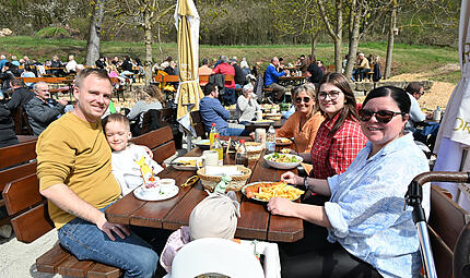 Die sch&ouml;nsten Impressionen von der Er&ouml;ffnung des Bierkellers Zentbechhofen am Ostersonntag 2026