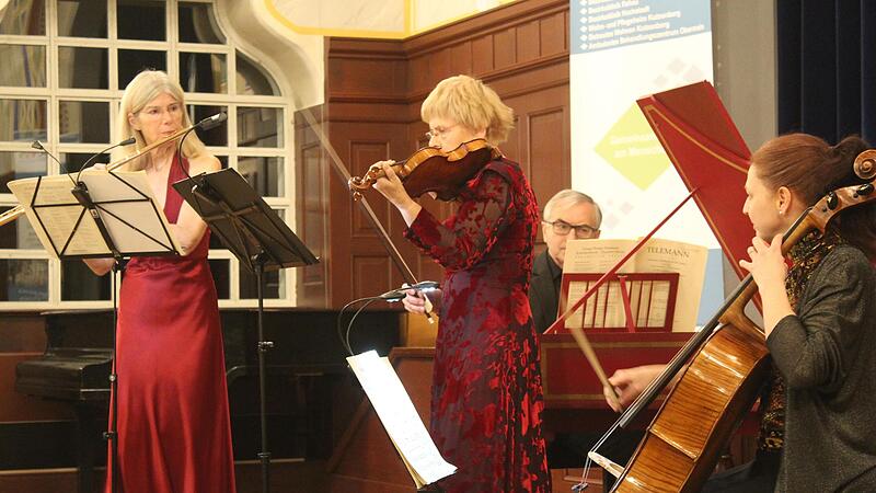 Eine so beschwingte wie konzentrierte Darbietung gelang den Bamberger Bachsolisten Ursula Haeggblom, Claudia H&ouml;dl-Kabadaic, Georg Sch&auml;ffner und Eva Sohni-Wengborski.
