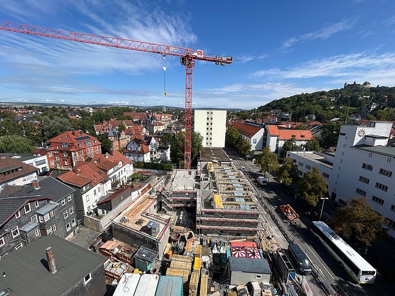 Ein neues Hochhaus entsteht in der Hindenburgstra&szlig;e in Coburg