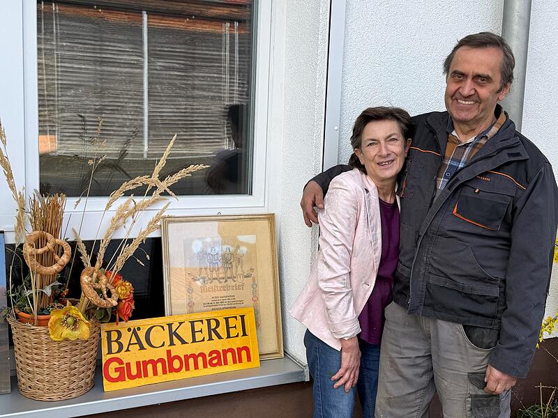 Brigitte und Helmut Gumbmann: 36 Jahre lang haben sie Buch und Weisendorf mit frischem Brot und ihren beliebten K&uuml;chle versorgt.