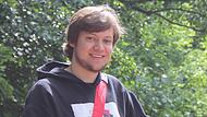Lukas Eitel an seinem Lieblingsplatz in Erlangen: dem Bürgermeistersteg.