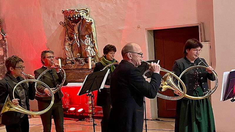Es ist eine Kunst, das Parforcehorn konzertant zu spielen. Die Jagdhornbläser von Hornissima Parforce haben es mächtig, aber auch gefühlvoll in Forchheim demonstriert.