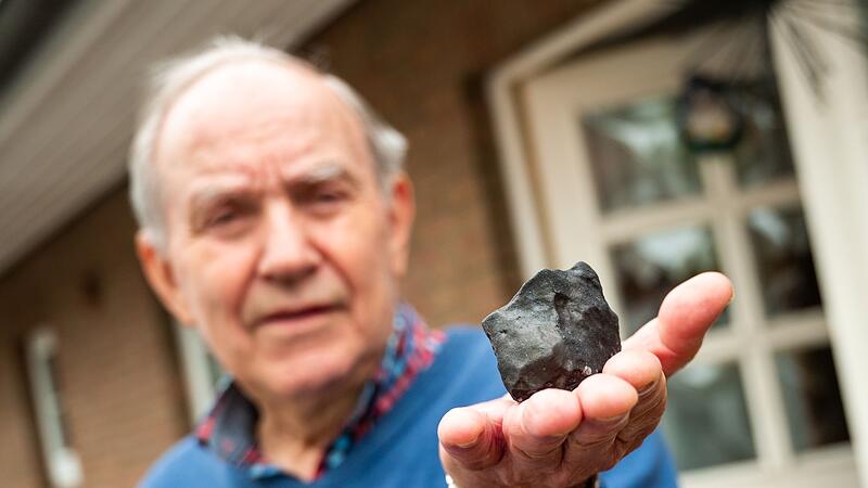 Kleiner Meteorit trifft Haus
