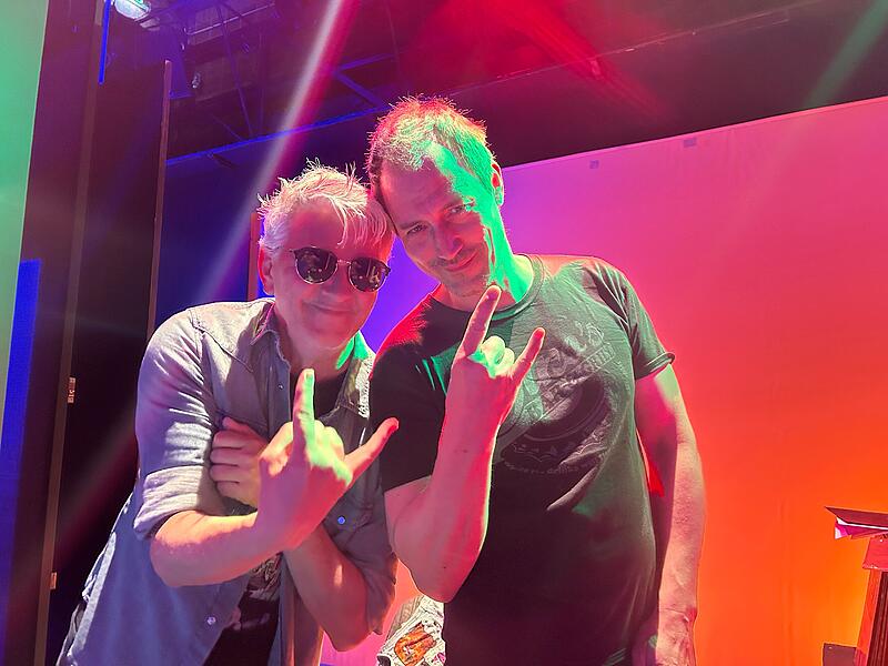 Landestheater Coburg: Musikladen von und mit Matthias Straub in der erneut ausverkauften Reithalle. Rechts: Co-Plattenaufleger Nils Liebscher.