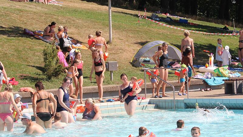 Rund 45.000 Besucher hat das Freibadteam in Ebern in dieser Saison gez&auml;hlt.