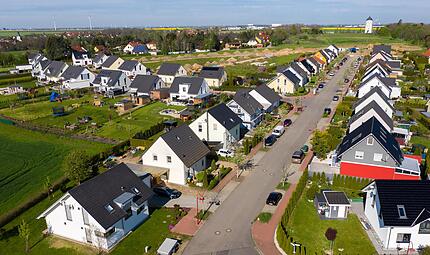 Das klassische Einfamilienhaus wird in den kommenden Jahren an Bedeutung gewinnen: Erwerb und Sanierung von Einfamilienh&auml;usern f&uuml;r die Bev&ouml;lkerung nicht in unerreichbare Ferne r&uuml;cken. Daf&uuml;r muss jetzt gesorgt werden.