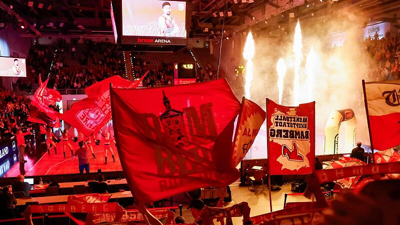 Gänsehautstimmung ist garantiert, denn erstmals in dieser Saison ist die Brose-Arena bei einem Spiel der Bamberg Baskets ausverkauft. Gänsehautstimmung ist garantiert, denn erstmals in dieser Saison ist die Brose-Arena bei einem Spiel der Bamberg Baskets ausverkauft.