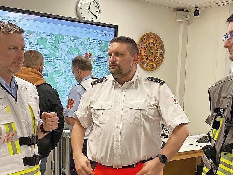 Führungsarbeit – auch Besprechungen – sollten unter hohem Druck simuliert werden. Führungsarbeit – auch Besprechungen – sollten unter hohem Druck simuliert werden.