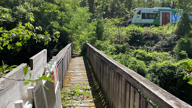 Fußgängersteg bei Arnshausen Fußgängersteg bei Arnshausen